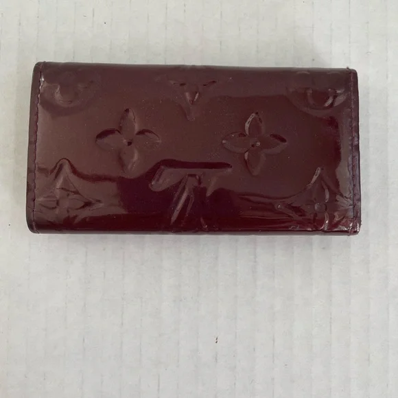 LOUIS VUITTON burgundy Vernis key holder - Picture 1 of 10